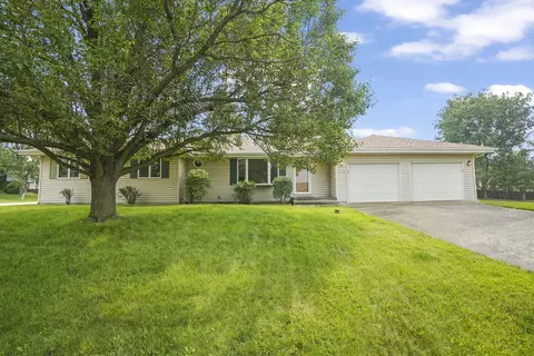 215 Diana Ave, Shorewood, IL 60404