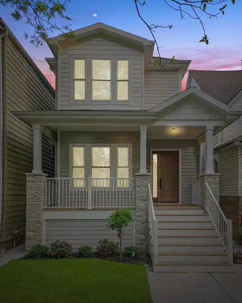 1847 W Warner Ave, Chicago, IL 60613
