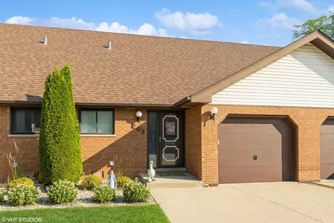 203 Fairview Dr #203, Manhattan, IL 60442