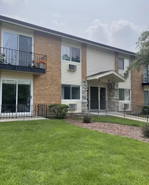 8832 Kenneth Dr #1C, Des Plaines, IL 60016