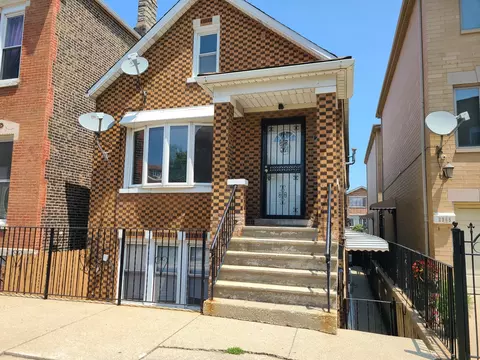 2961 S Loomis St, Chicago, IL 60608