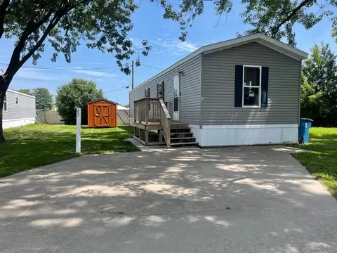 67 American Ave, Pontiac, IL 61764