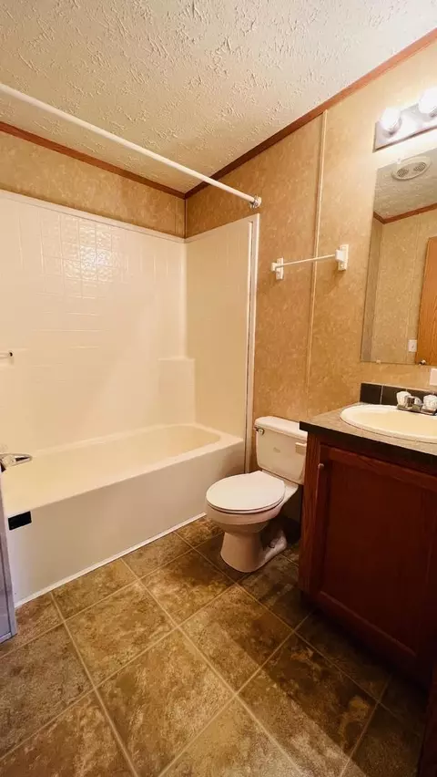 504 E Lynn St, Odell, IL 60460 photo 14