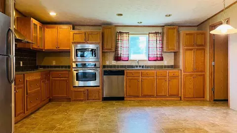 504 E Lynn St, Odell, IL 60460 photo 2