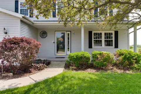 1409 Lismore Ln, Normal, IL 61761 photo 2