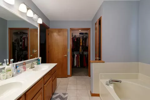 1409 Lismore Ln, Normal, IL 61761 photo 16