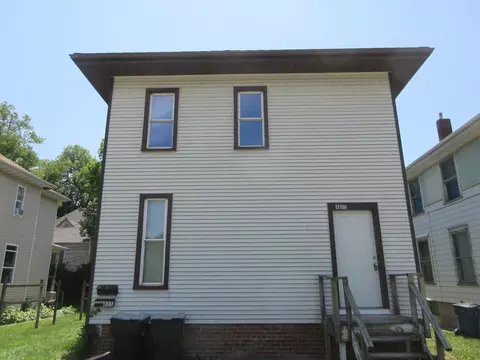 805 W 4th St, Sterling, IL 61081