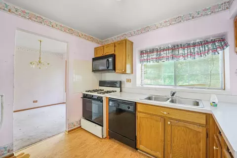 3121 Eugene Ln, Aurora, IL 60504 photo 8