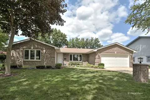 200 W Streamwood Blvd, Streamwood, IL 60107