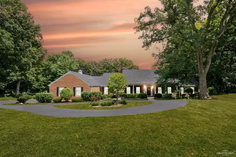6 S441 Shagbark Ln, Aurora, IL 60506