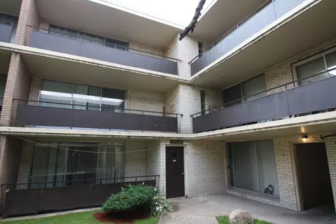 12556 Fairview Ave #2-2D, Blue Island, IL 60406