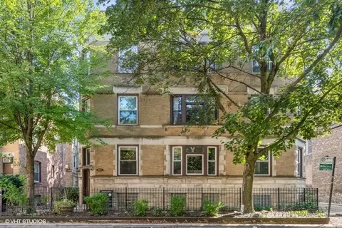 807 W Newport Ave #1, Chicago, IL 60657