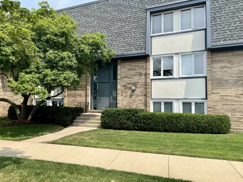 2029 Ammer Ridge Ct #301, Glenview, IL 60025