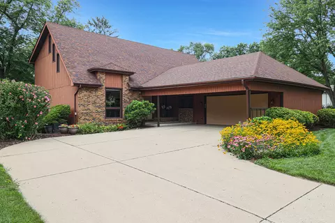 5834 Prince Ct, Lisle, IL 60532