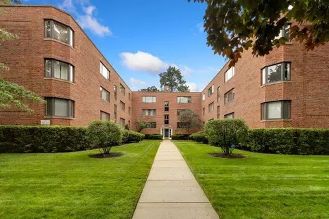 2609 Central St #1, Evanston, IL 60201