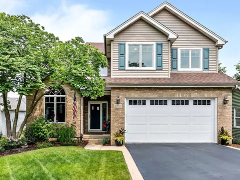 1038 Adelia St, Downers Grove, IL 60516
