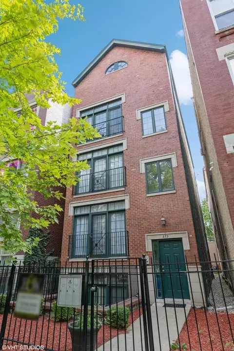 873 N Hermitage Ave #1, Chicago, IL 60622