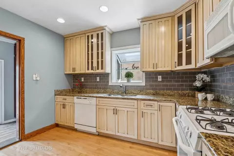 3235 Maple Ave, Brookfield, IL 60513 photo 6
