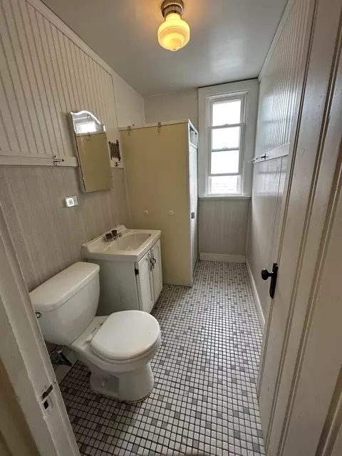 1247 Maple Ave, Berwyn, IL 60402 photo 15