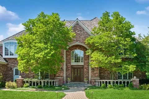 140 S Suffolk Ln, Lake Forest, IL 60045
