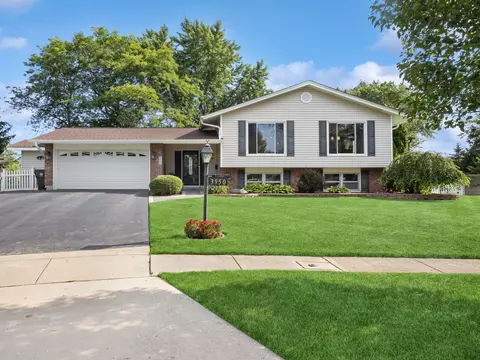 3950 Suffolk Ln, Hoffman Estates, IL 60192