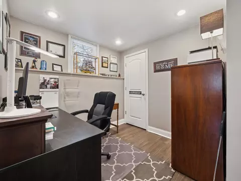 3950 Suffolk Ln, Hoffman Estates, IL 60192 photo 15