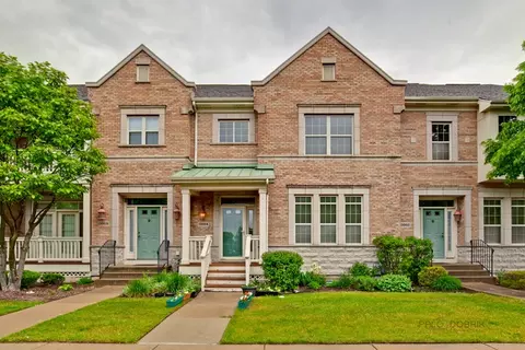 2664 Goldenrod Ln, Glenview, IL 60026