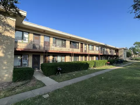 22 King Arthur Ct #17, Northlake, IL 60164