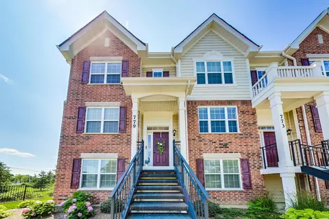 779 Hickory St, Mundelein, IL 60060
