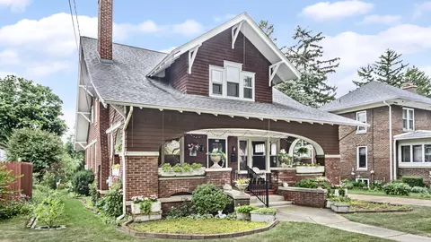 388 Lincoln Ave, Woodstock, IL 60098