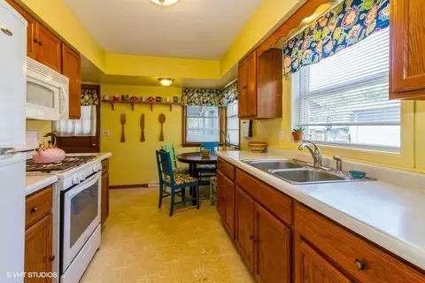 705 Bourn St, Harvard, IL 60033 photo 5