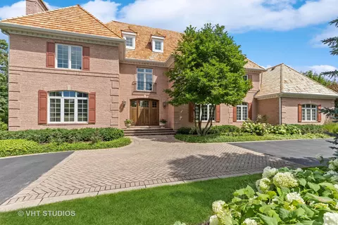 160 S Suffolk Ln, Lake Forest, IL 60045