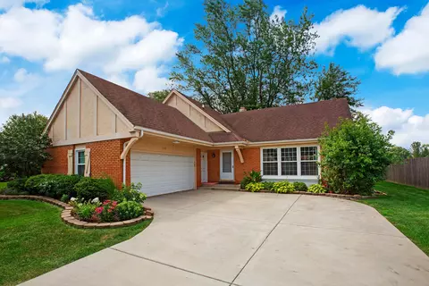 1155 Thompson Blvd, Buffalo Grove, IL 60089