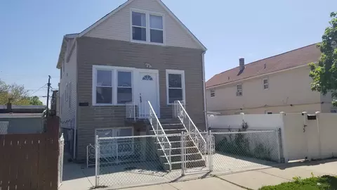 5703 W 64th Pl, Chicago, IL 60638