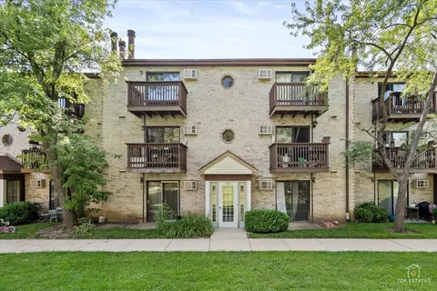 459 E Spruce Dr #3A, Palatine, IL 60074