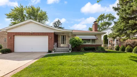 8144 N Merrill St, Niles, IL 60714