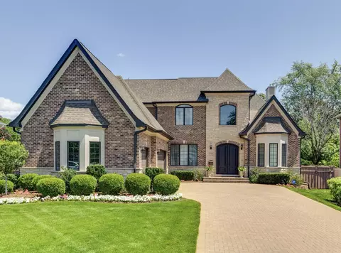 713 Glendale Rd, Glenview, IL 60025