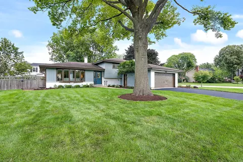 1011 E Bailey Rd, Naperville, IL 60565 photo 23