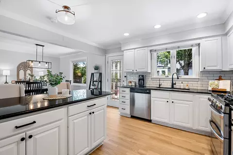 1011 E Bailey Rd, Naperville, IL 60565 photo 8