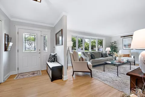 1011 E Bailey Rd, Naperville, IL 60565 photo 2