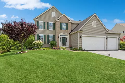 1887 Applewood Dr, Wauconda, IL 60084