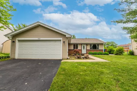 1865 Howe Ln, Hanover Park, IL 60133