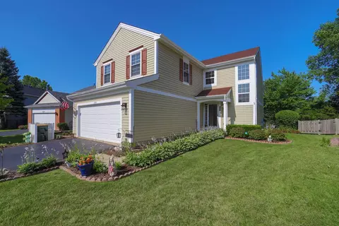 2558 N Lancaster Ln, Round Lake Beach, IL 60073