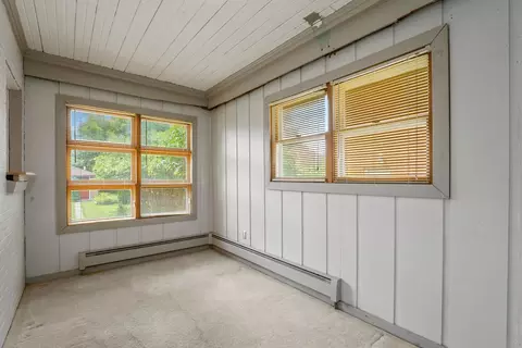 816 Brook St, Elgin, IL 60120 photo 12