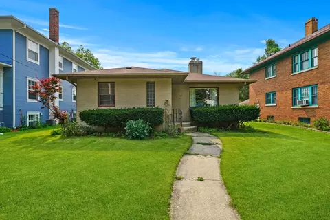 816 Brook St, Elgin, IL 60120