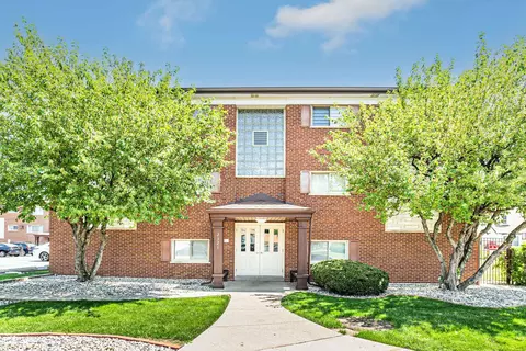 2521 Thatcher Ave #3B, River Grove, IL 60171