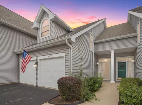 1612 W Ethans Glen Dr, Palatine, IL 60067