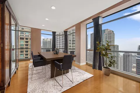 21 E Huron St #4402, Chicago, IL 60611 photo 4