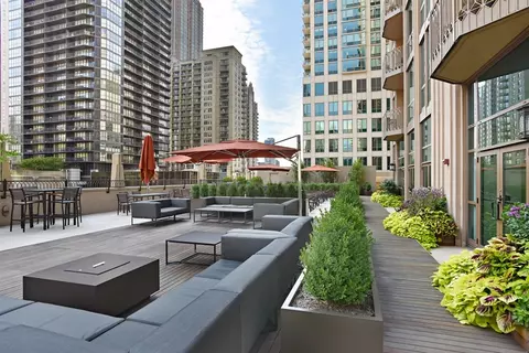 21 E Huron St #4402, Chicago, IL 60611 photo 14