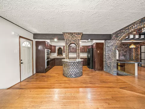 7430 S Octavia Ave, Bridgeview, IL 60455 photo 8